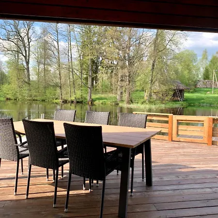 Сasa de vacaciones Krüüdneri Puhkemaja Kruudneri